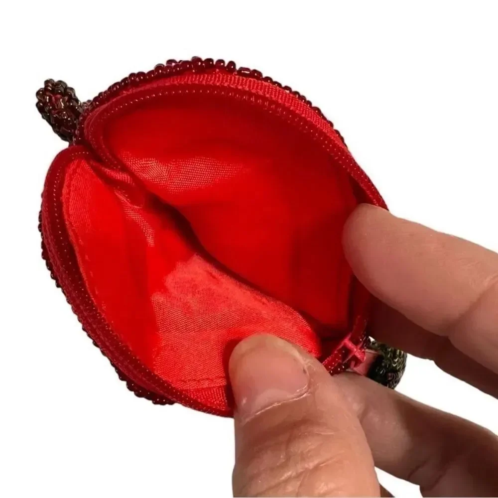 Vintage Apple Coin Purse Red Glass Seed Beads Kitsch Fruit Novelty Zipper Pouch